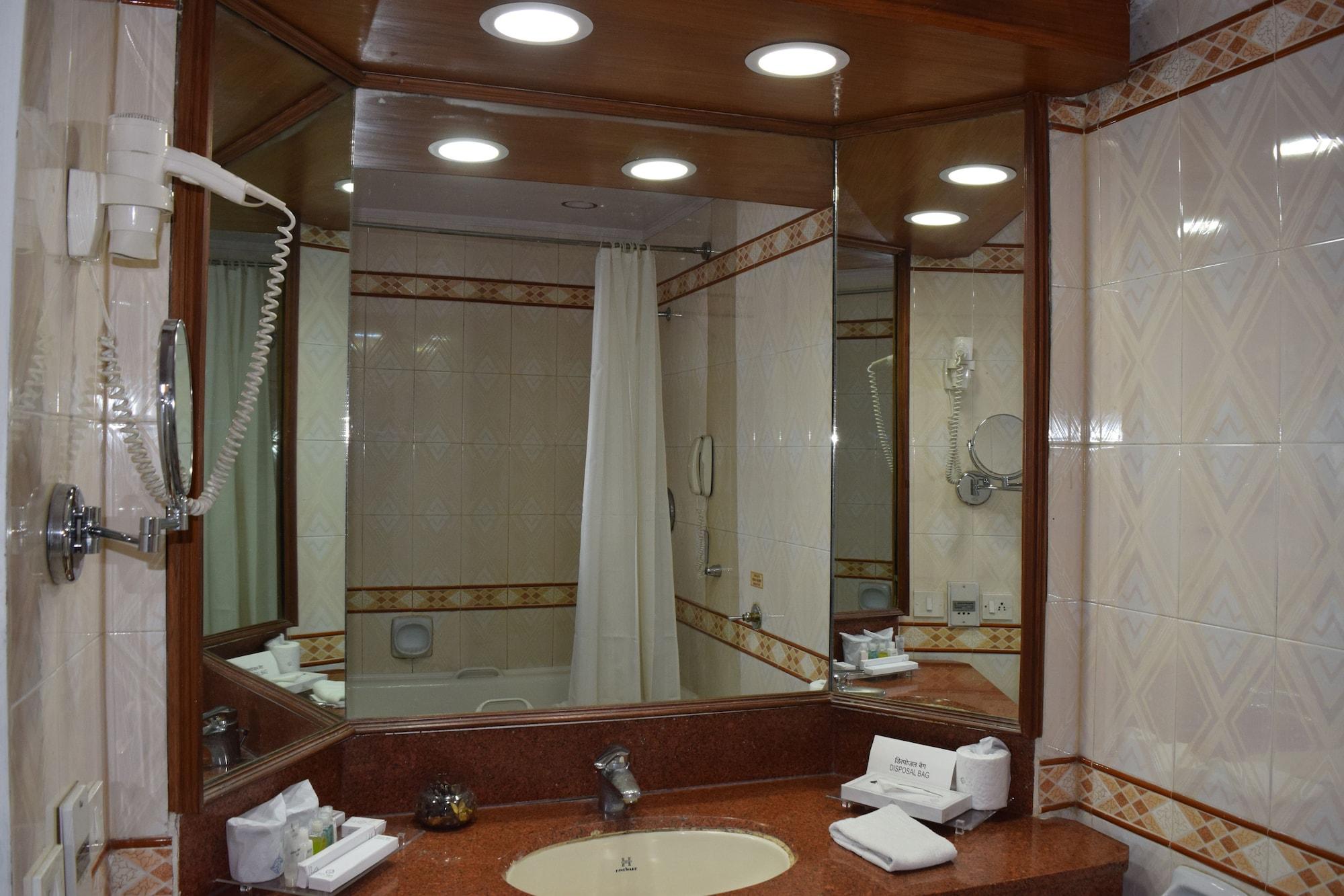 Hotel Samrat, New Delhi Exterior photo