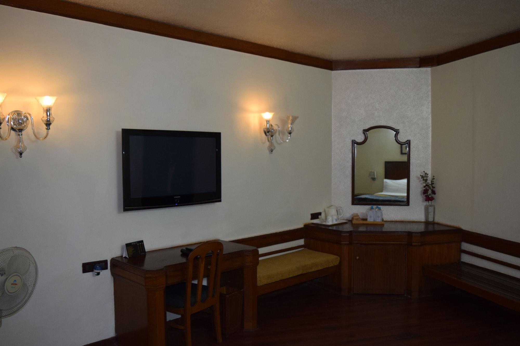 Hotel Samrat, New Delhi Exterior photo